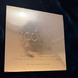 ICONIC London Metallic Rose Gold Eyeshadow Palette Compact
